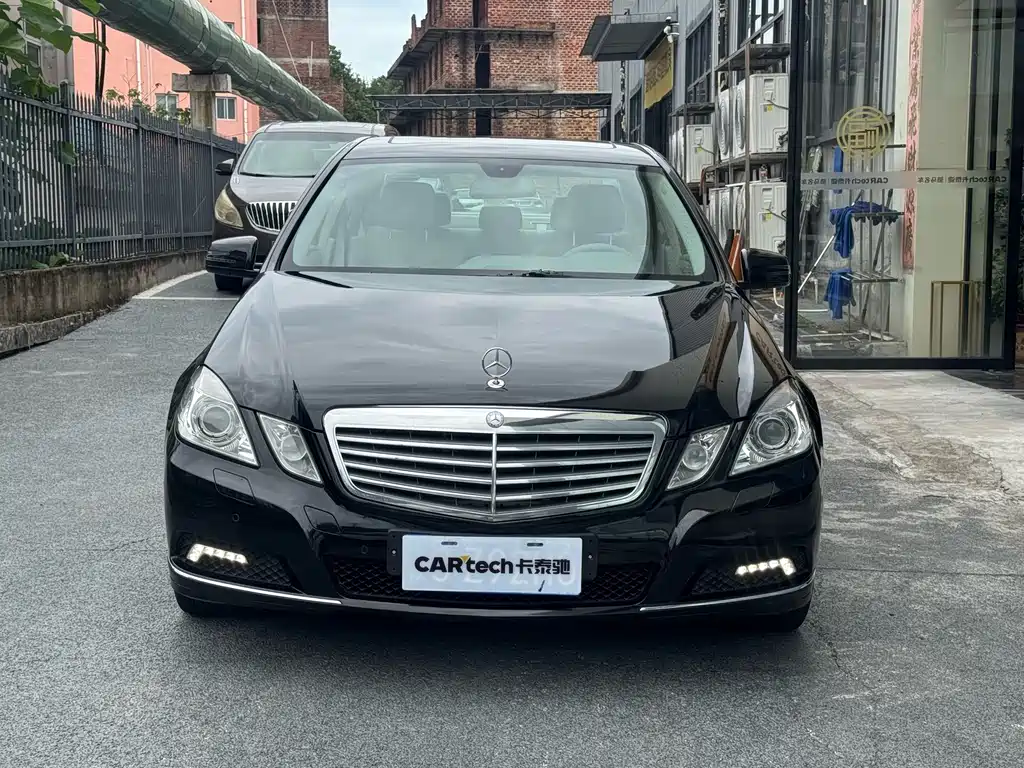 Mercedes-Benz E-Class 2011