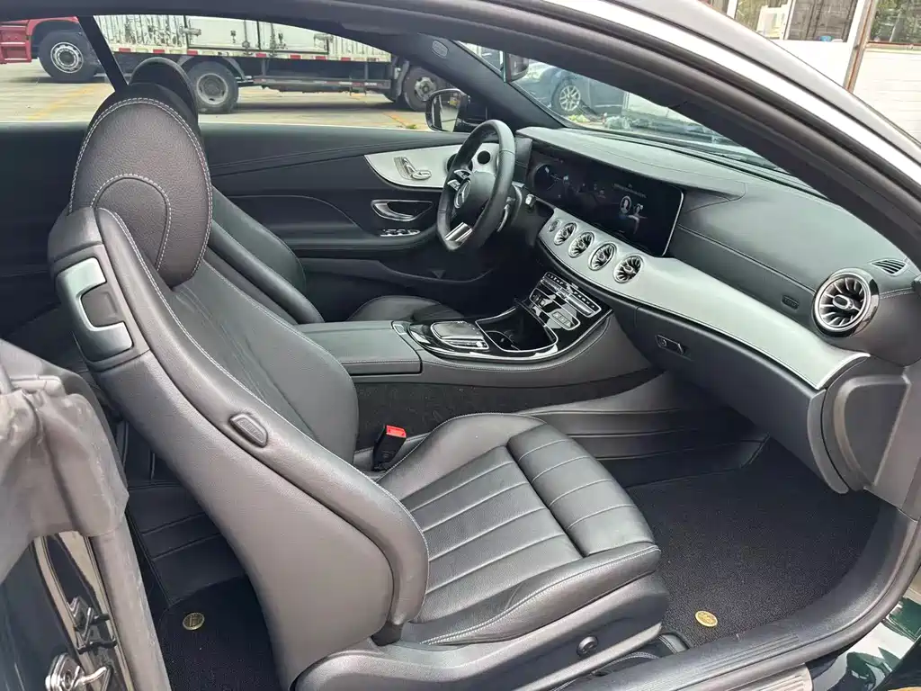 Mercedes-Benz E-Class 2023