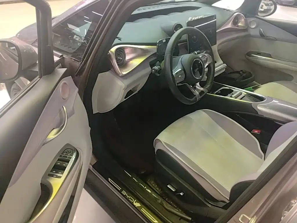 BYD Dolphin 2022 — фото 16