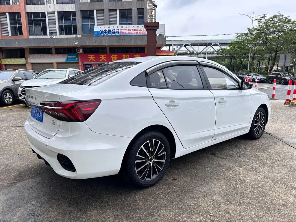 Roewe i5 2022
