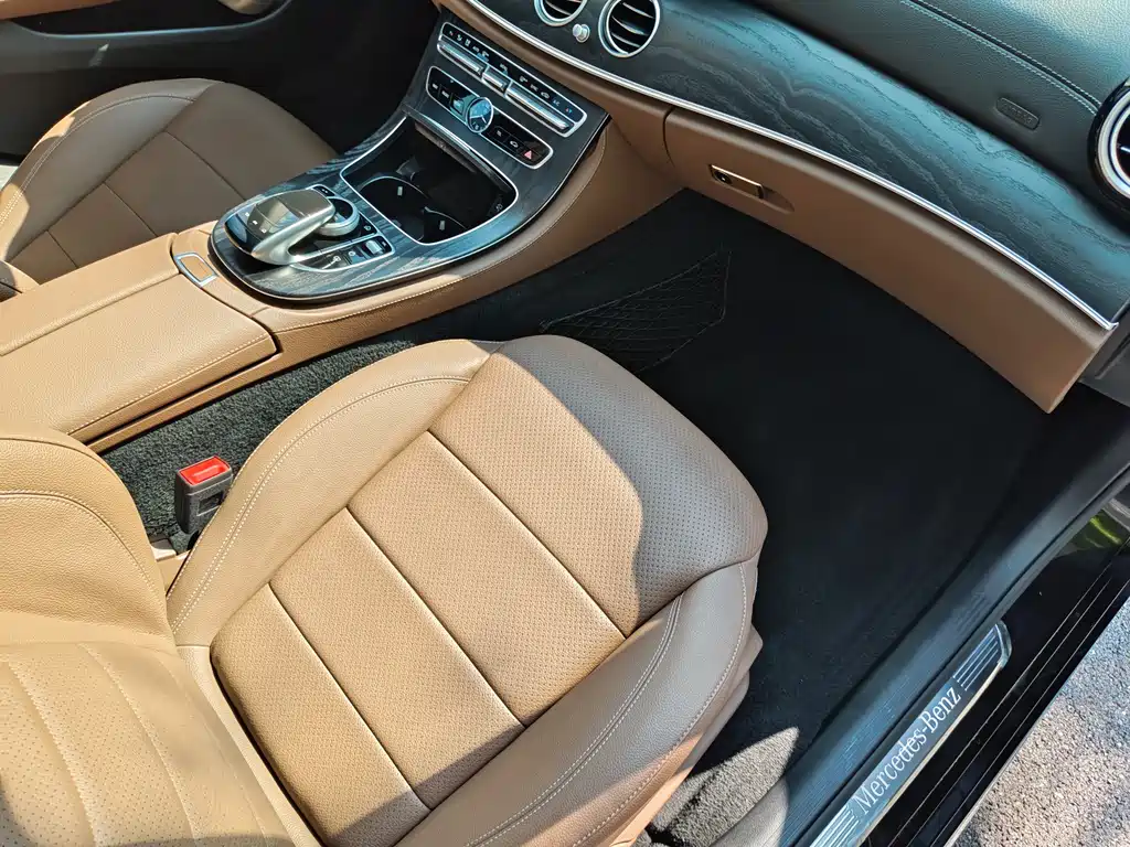 Mercedes-Benz E-Class 2018 — фото 11