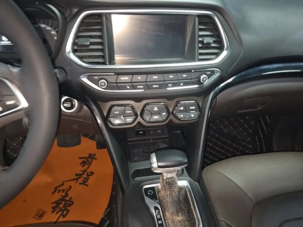 GAC Motor Trumpchi GS4 2016 — фото 13