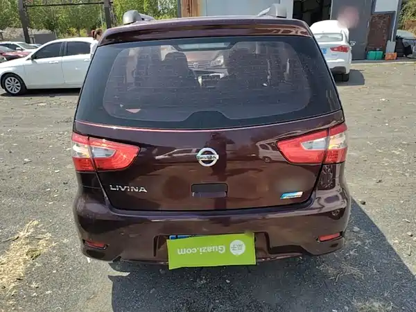 Nissan Livina 2015