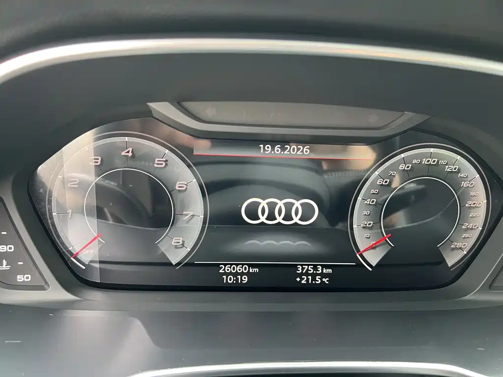 Audi Q3 2022 — фото 14