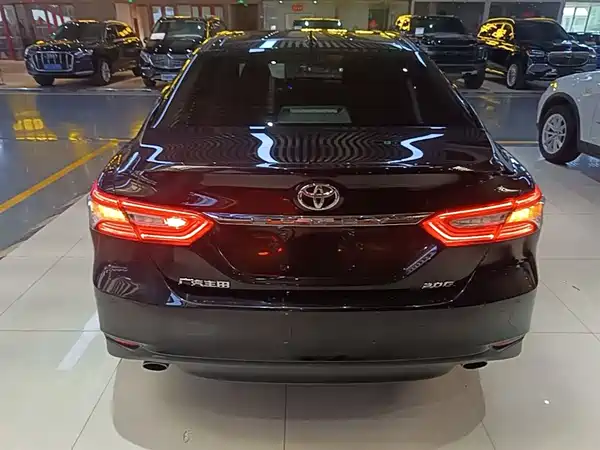 Toyota Camry 2021