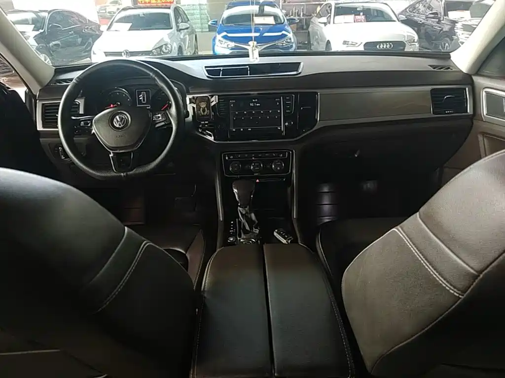 Volkswagen Teramont 2018 — фото 10