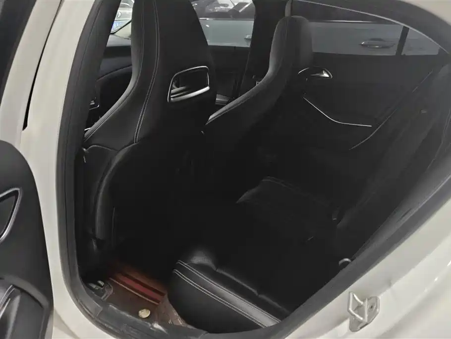 Mercedes-Benz GLA 2018 — фото 11