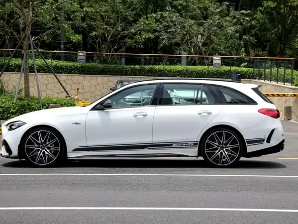 Mercedes-Benz C-Class AMG 2025