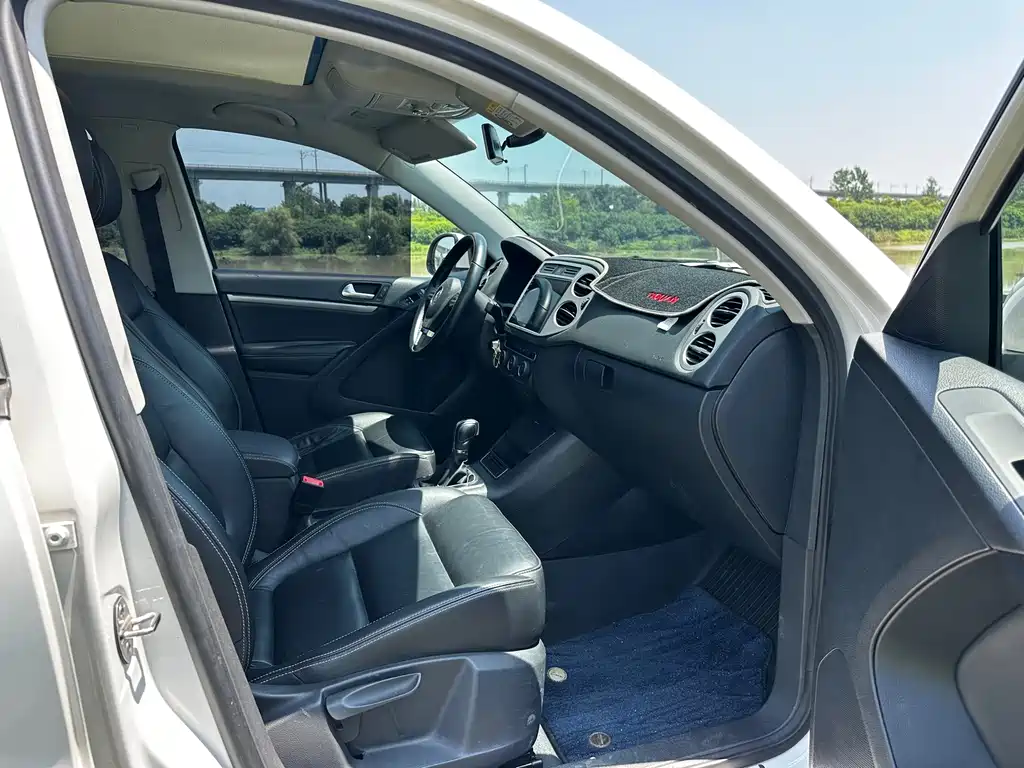 Volkswagen Tiguan 2019 — фото 10
