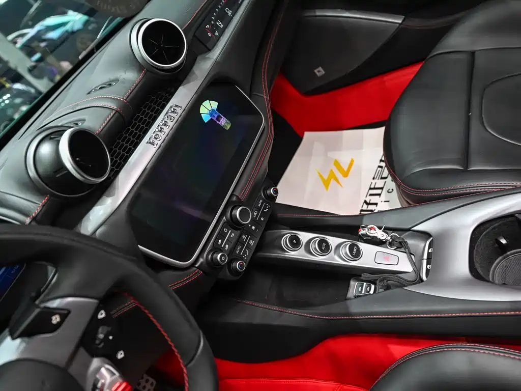 Ferrari Portofino 2019 — фото 15
