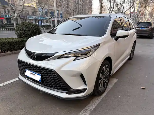 Toyota Granvia 2024