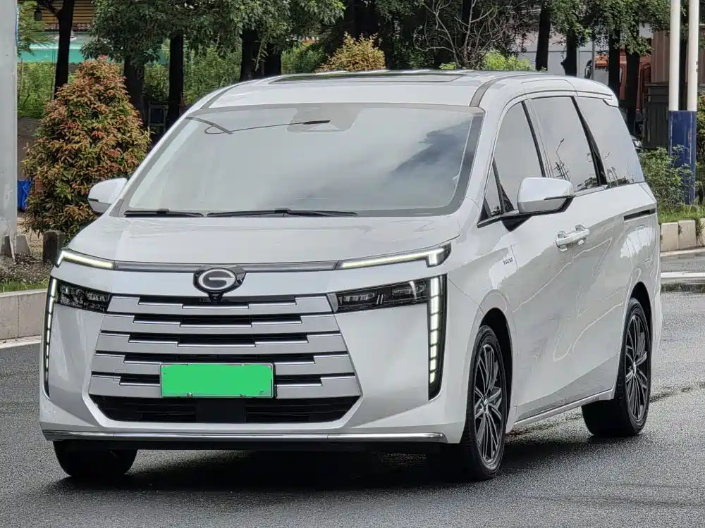 GAC Motor E8 PHEV 2023