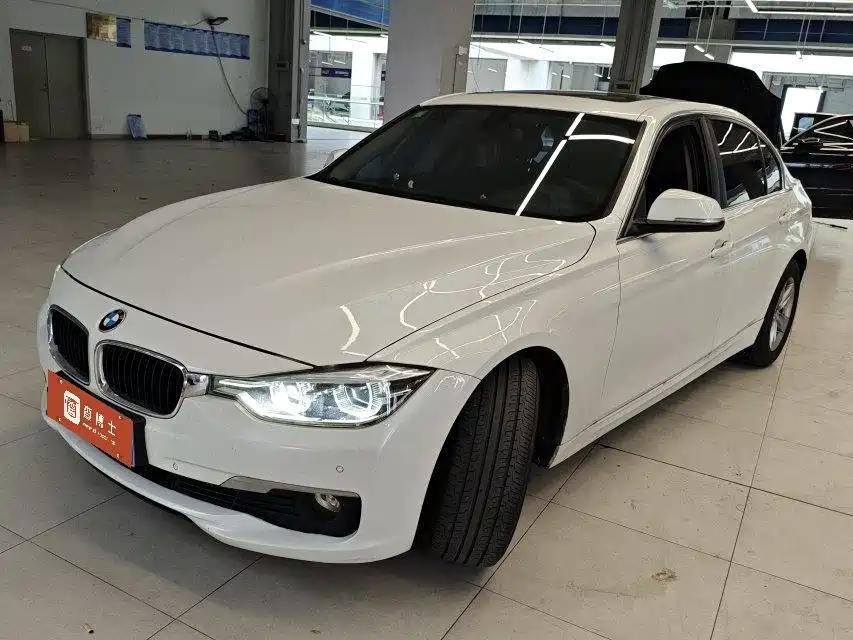 BMW 3 Series 2016 — фото 1