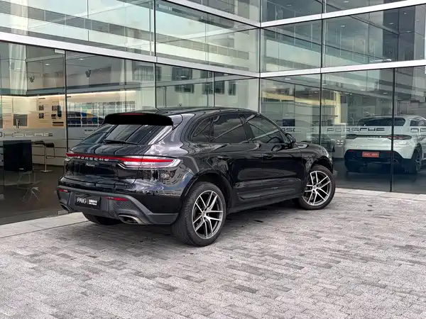 Porsche Macan 2023