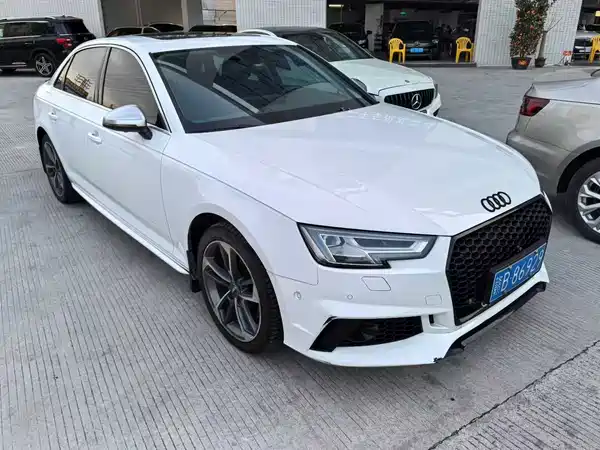 Audi A4L 2017
