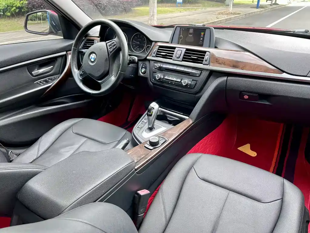 BMW 3 Series 2013 — фото 11