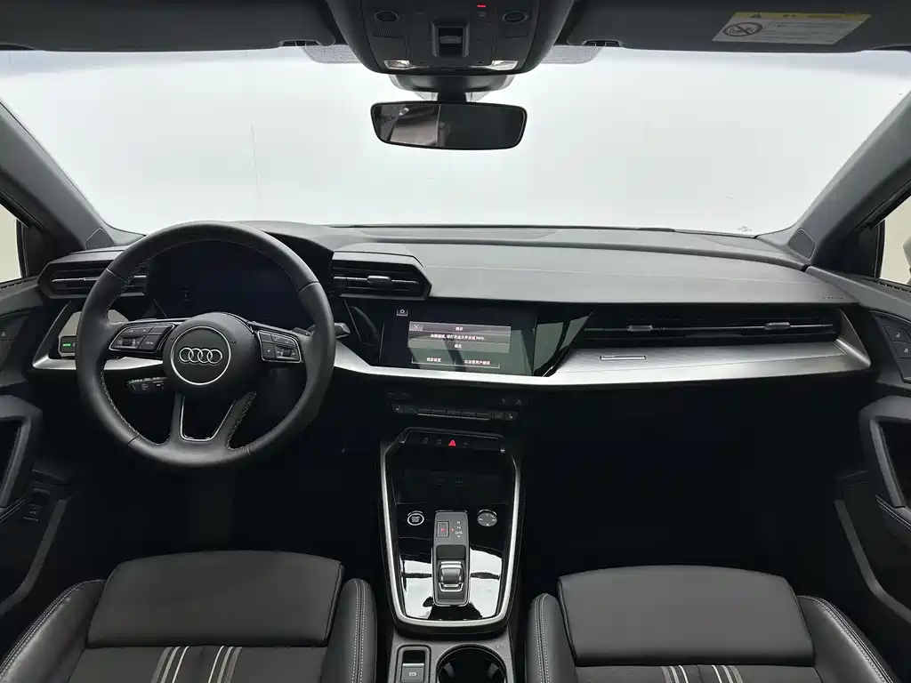 Audi A3 2023 — фото 7
