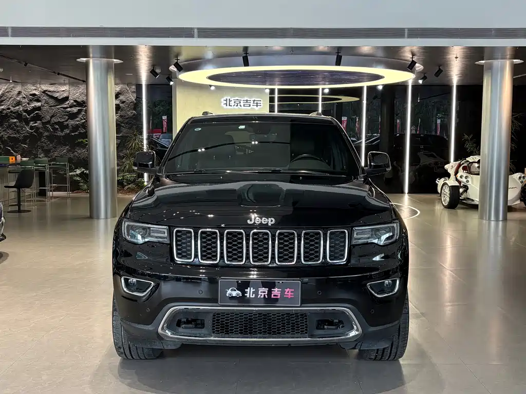 Jeep Grand Cherokee 2020 — фото 2