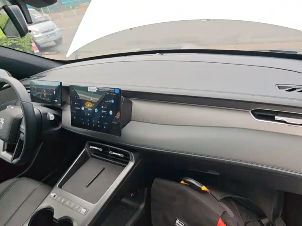 BYD Qin PLUS 2025 — фото 10