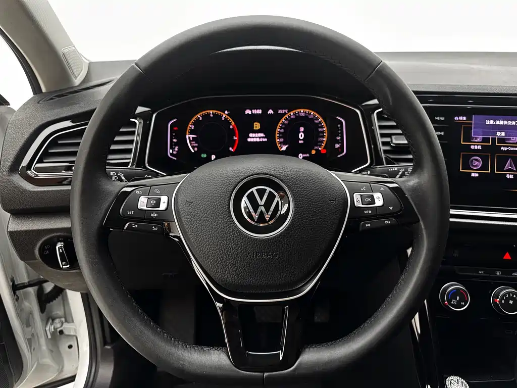 Volkswagen T-Roc 2022 — фото 14