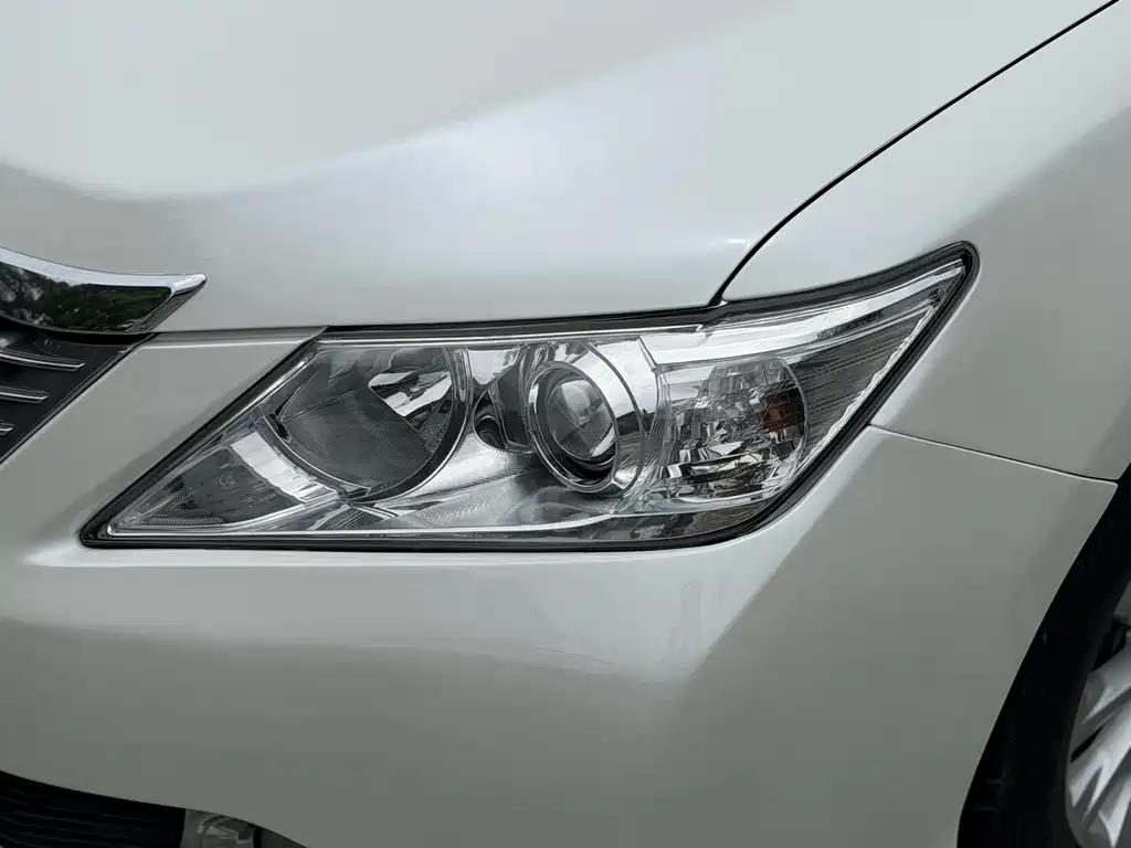Toyota Camry 2014 — фото 10