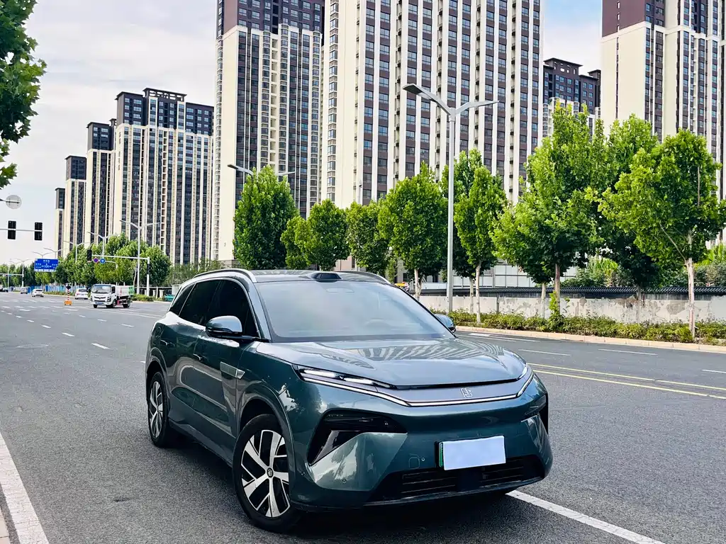 BYD Tang L 2026