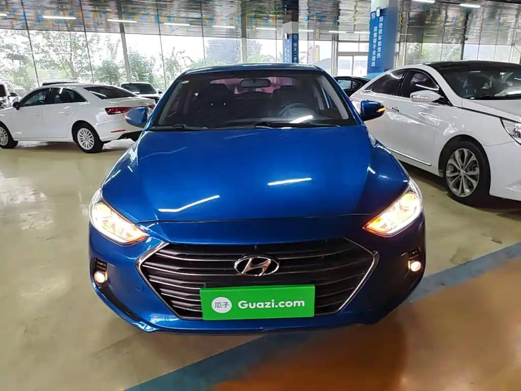 Hyundai Elantra 2018 — фото 3