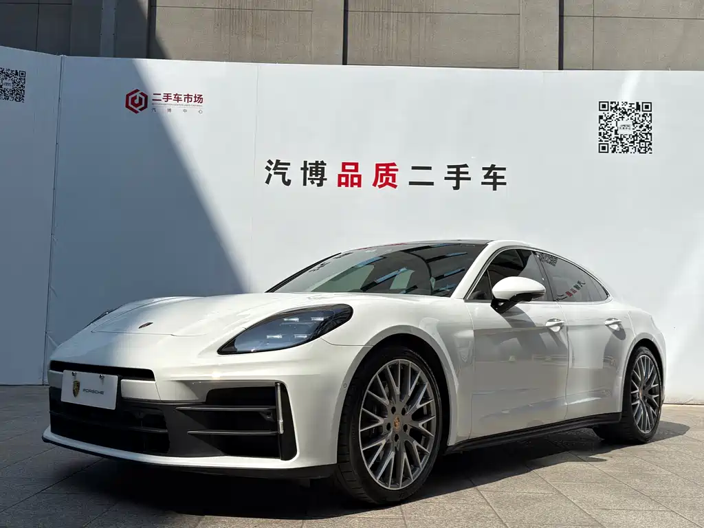 Porsche Panamera 2024 — фото 1