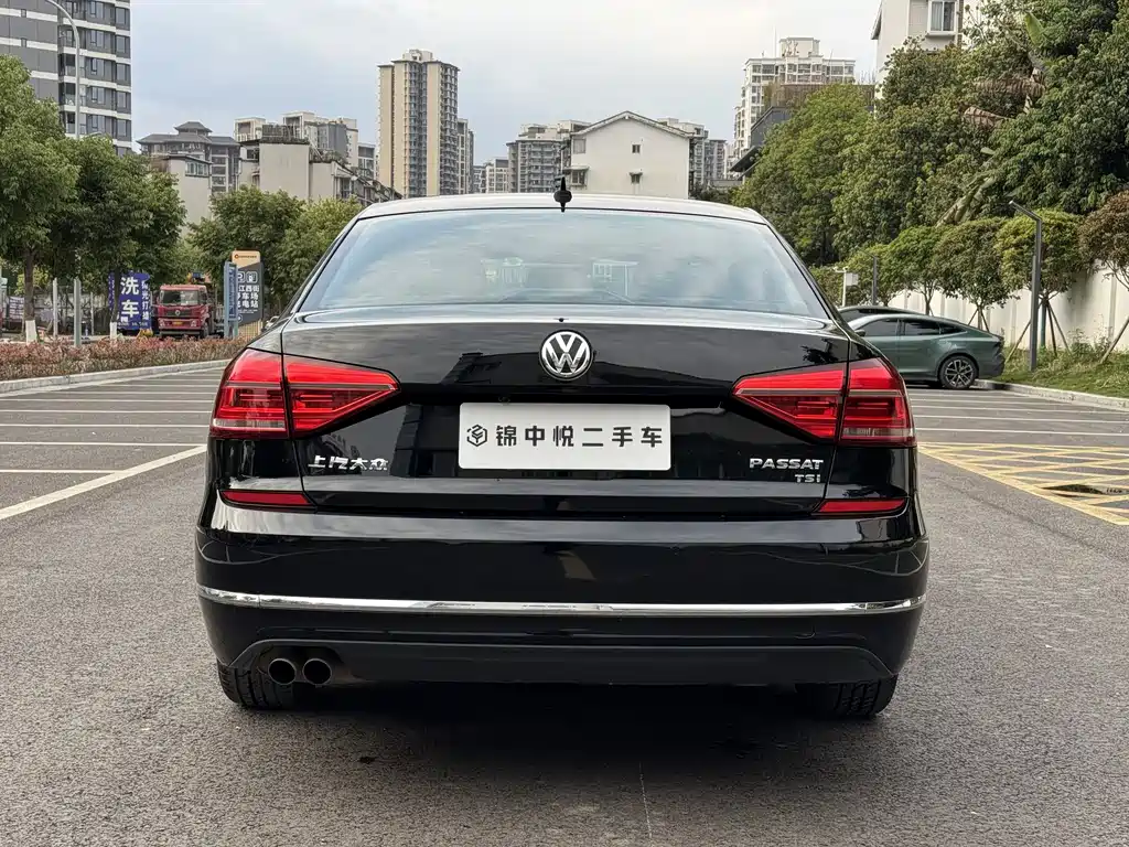 Volkswagen Passat 2017 — фото 9