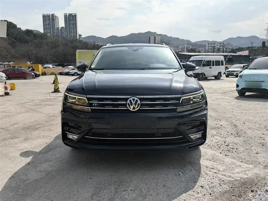 Volkswagen Tiguan 2019 — фото 3