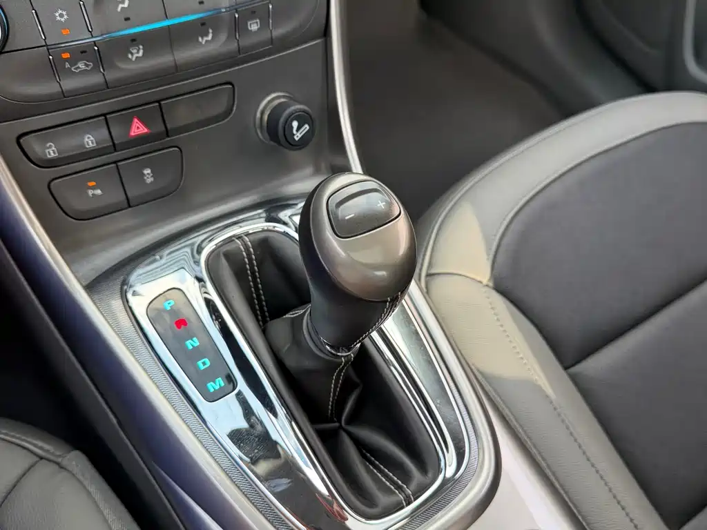 Chevrolet Malibu 2014 — фото 15