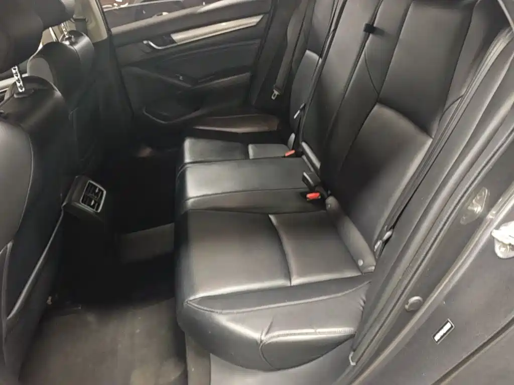 Honda Accord 2019 — фото 17