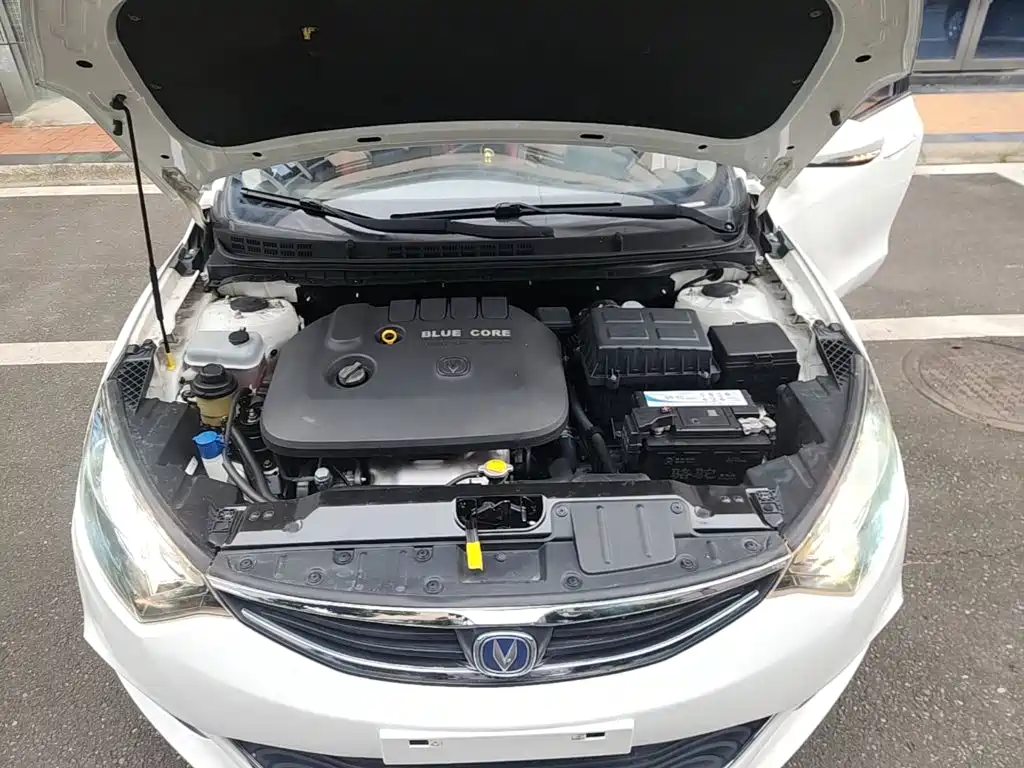 Changan Eado XT 2016 — фото 20