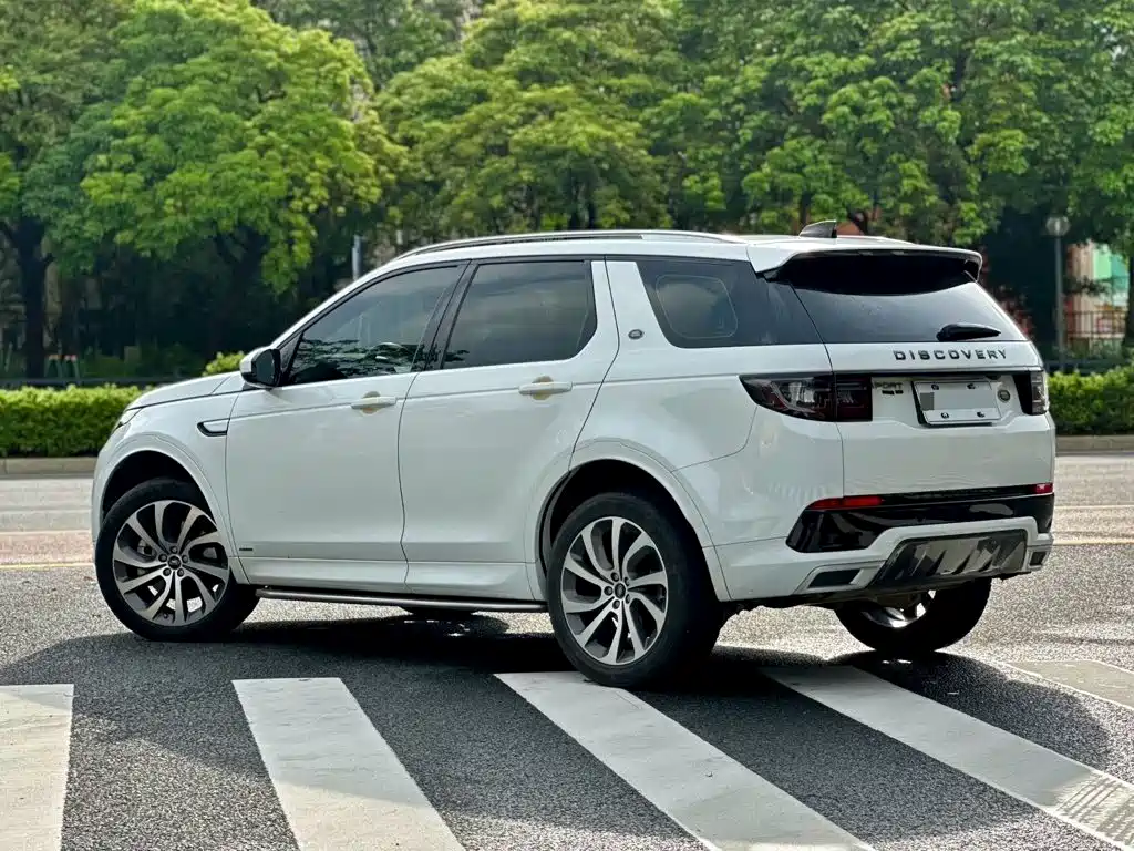 Land Rover Discovery Sport 2021
