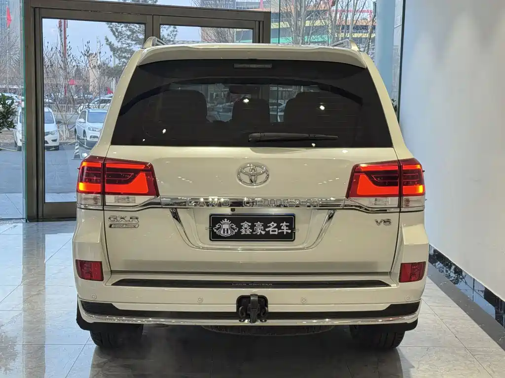 Toyota Land Cruiser 2020 — фото 18