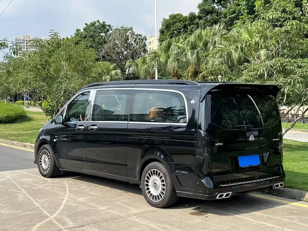 Mercedes-Benz Vito 2024 — фото 4
