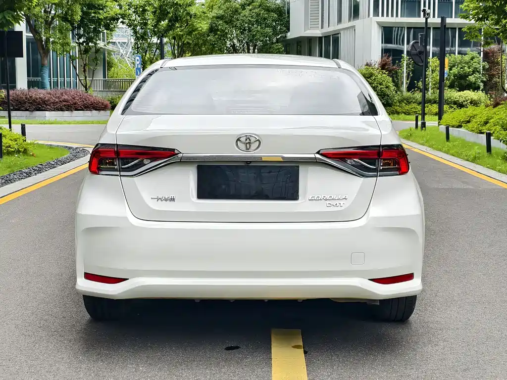 Toyota Corolla 2020 — фото 7