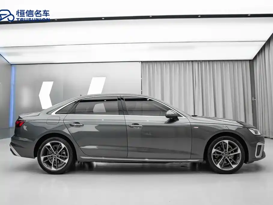 Audi A4L 2022 — фото 8