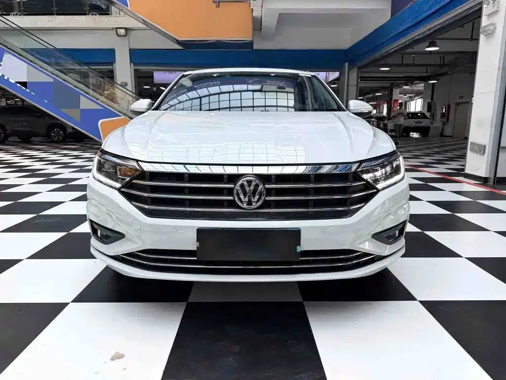 Volkswagen Sagitar 2022