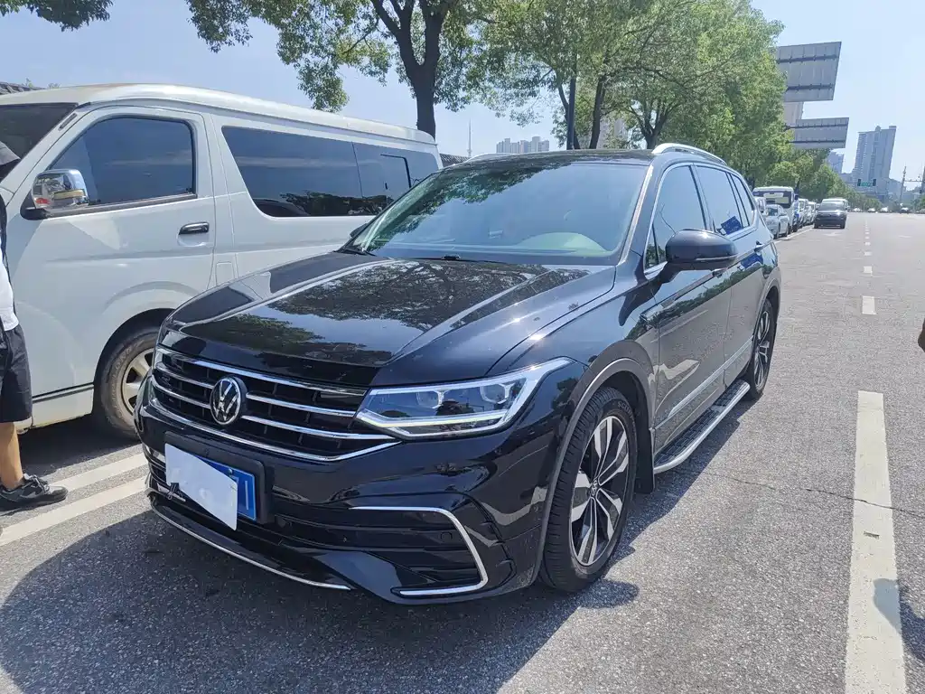 Volkswagen Tiguan L 2021