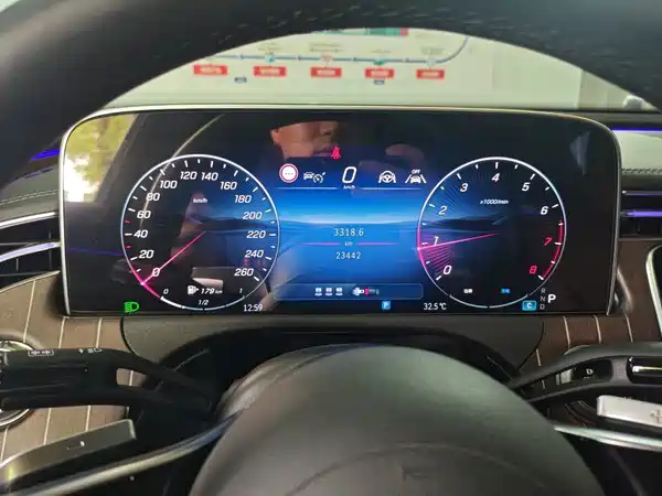 Mercedes-Benz E-Class 2025