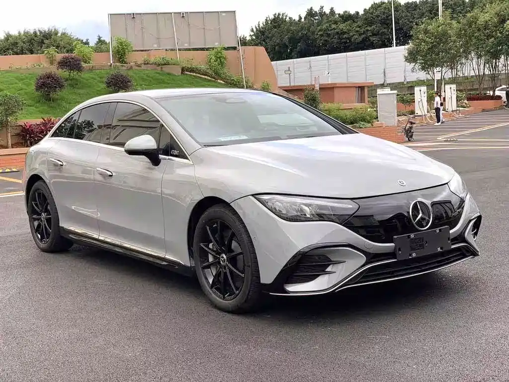 Mercedes-Benz EQE 2024