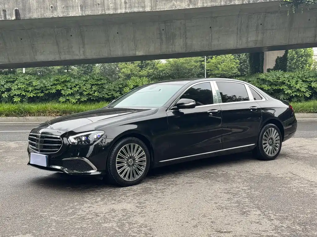 Mercedes-Benz E-Class 2017 — фото 1