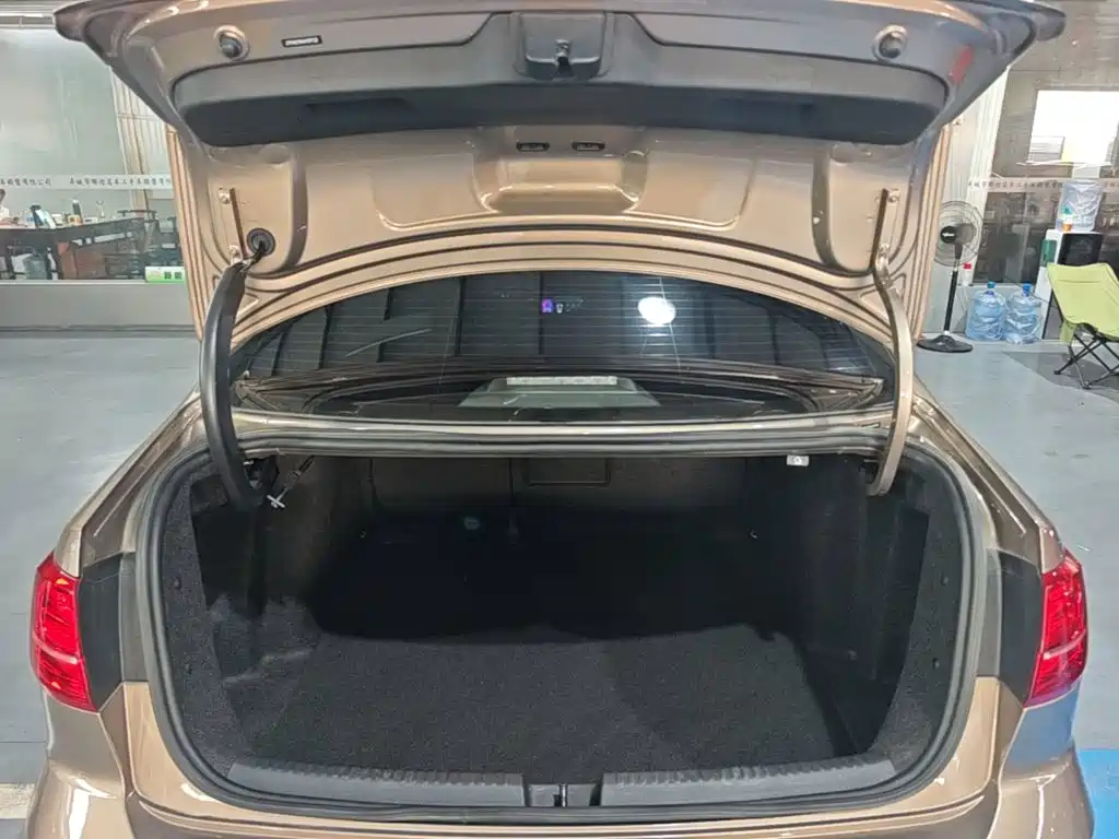 Volkswagen Sagitar 2018 — фото 19