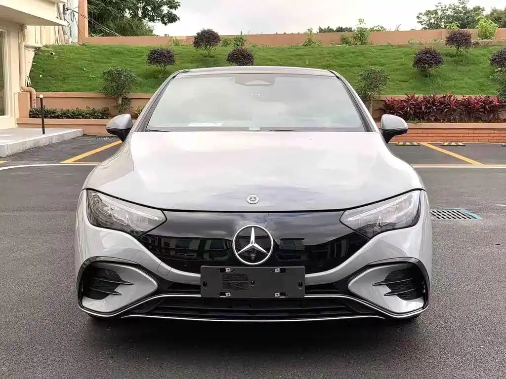 Mercedes-Benz EQE 2024