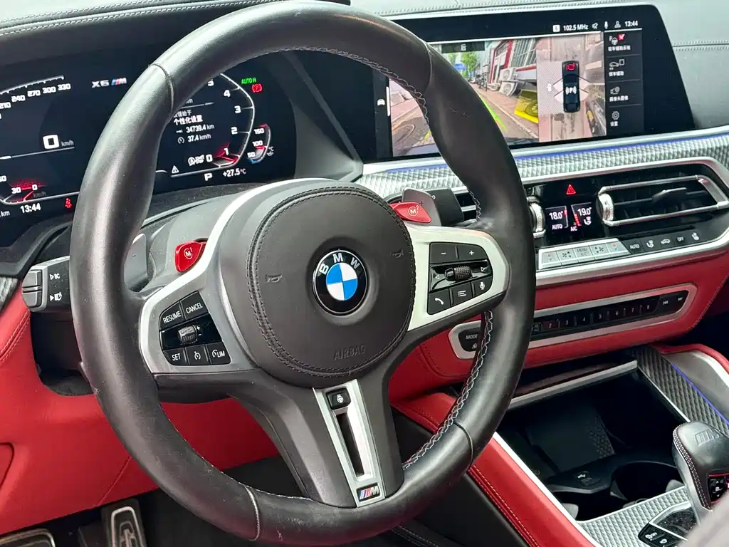 BMW X6 M 2023 — фото 7