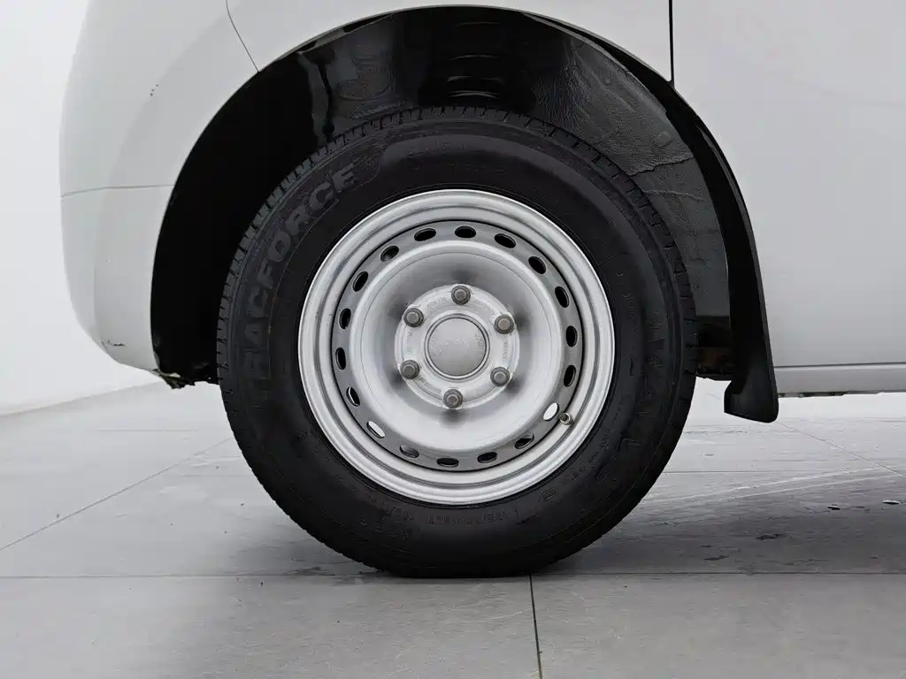 Maxus Dana V1L 2026 — фото 17