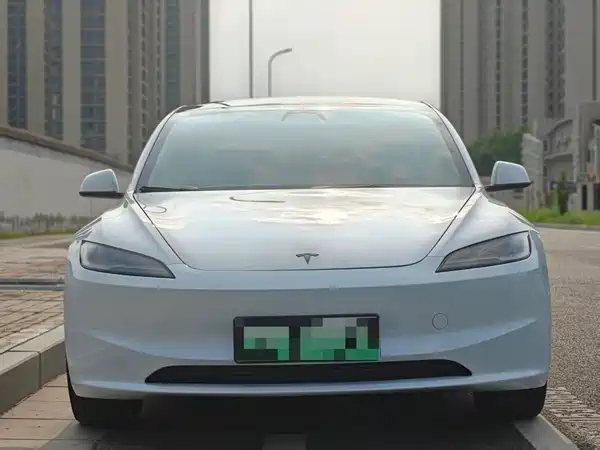 Tesla Model 3 2026