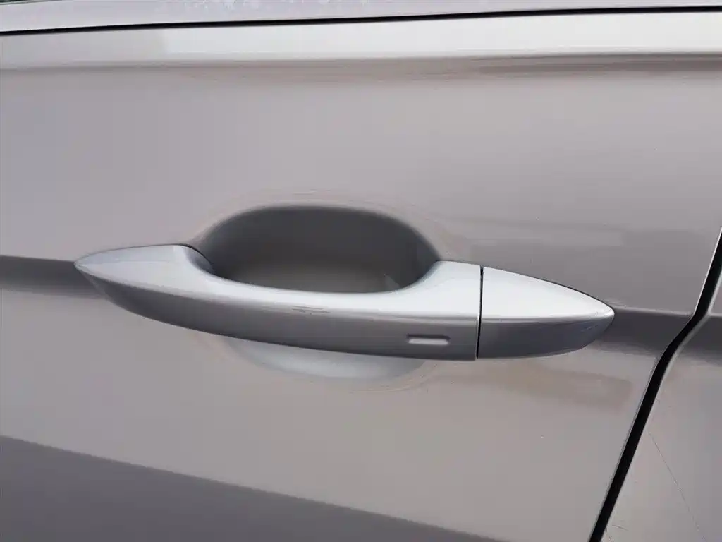 Volkswagen Tiguan L 2017 — фото 18