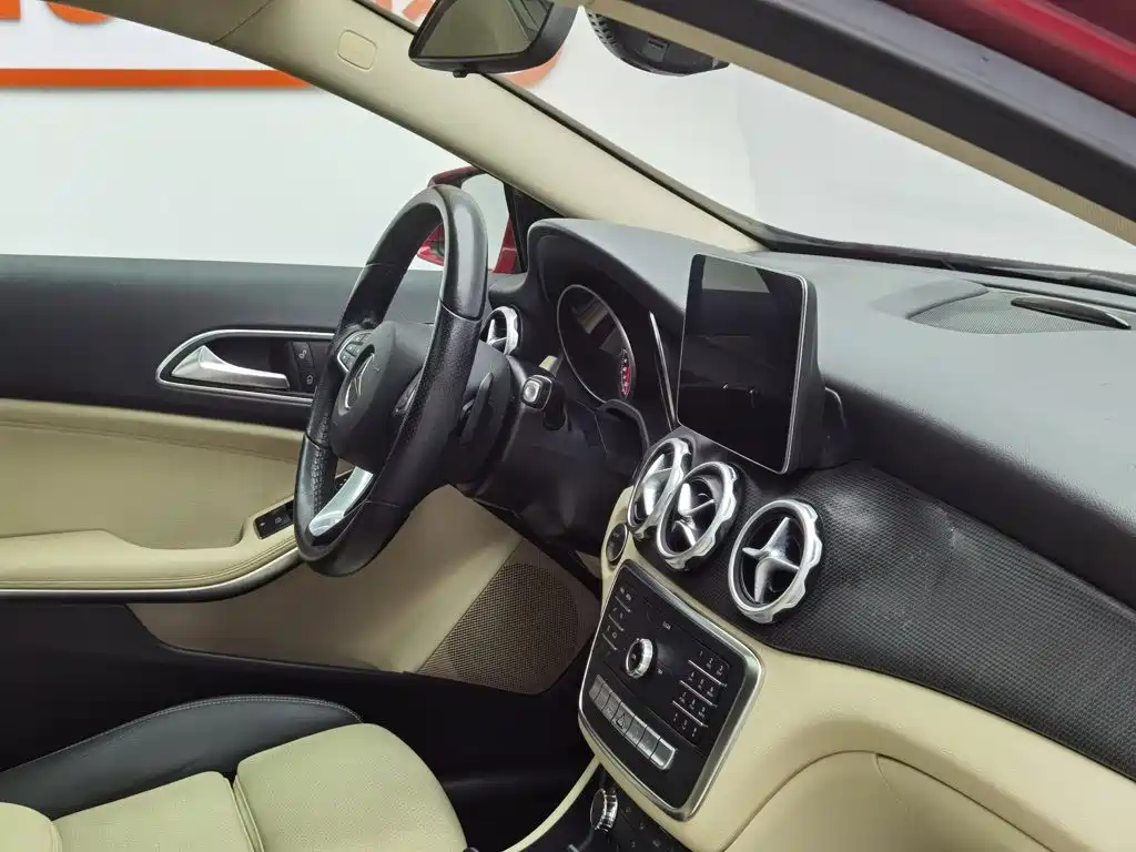Mercedes-Benz GLA 2018 — фото 22